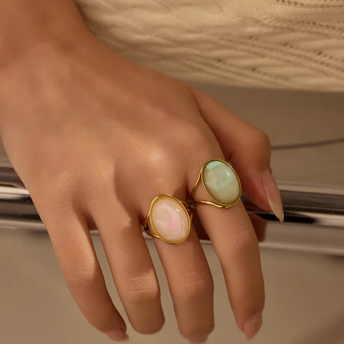 anillo-evadne-dorado-modelo.jpg