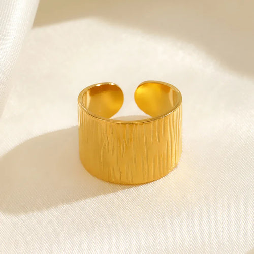 anillo-gaia-dorado-vista-frontal.jpg