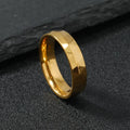 Anillo-Lithos-gold-contexto.jpg