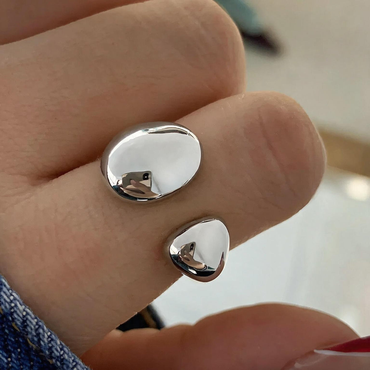 anillo-nephele-plateado-pieza-puesta.jpg