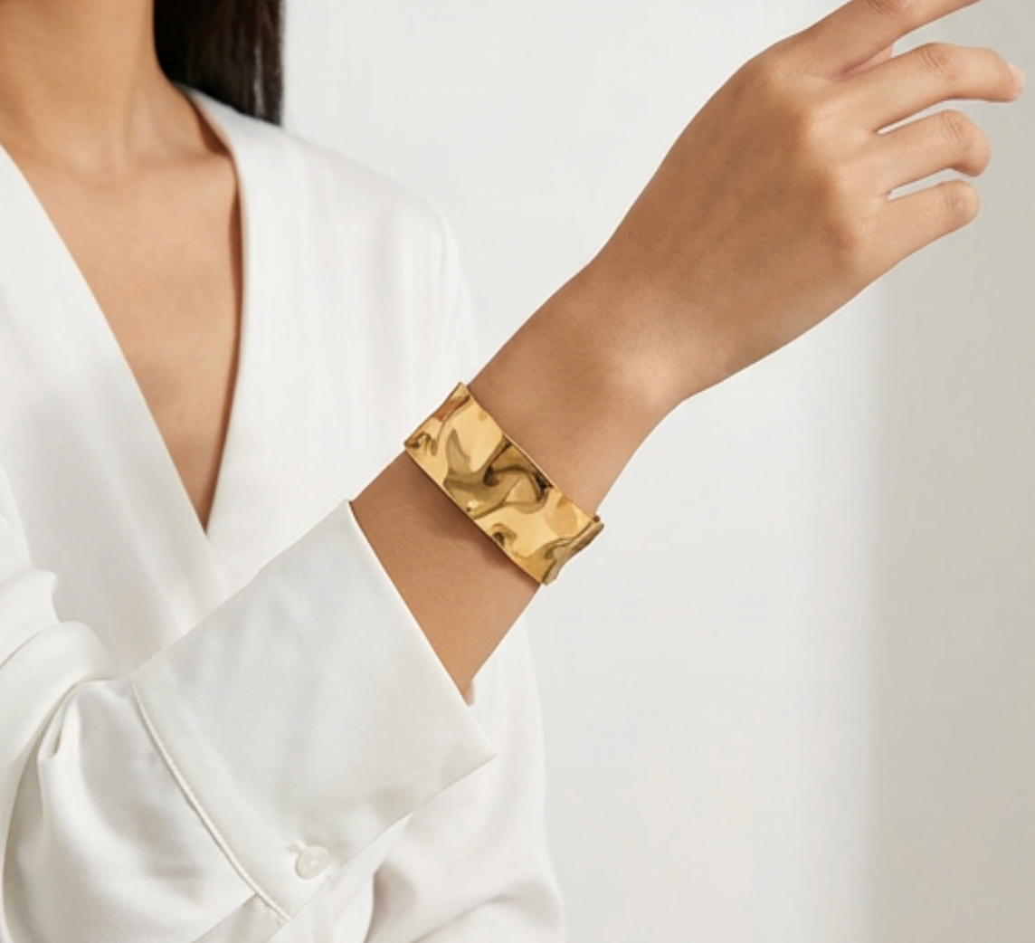 brazalete-aura-pieza-puesta.jpg