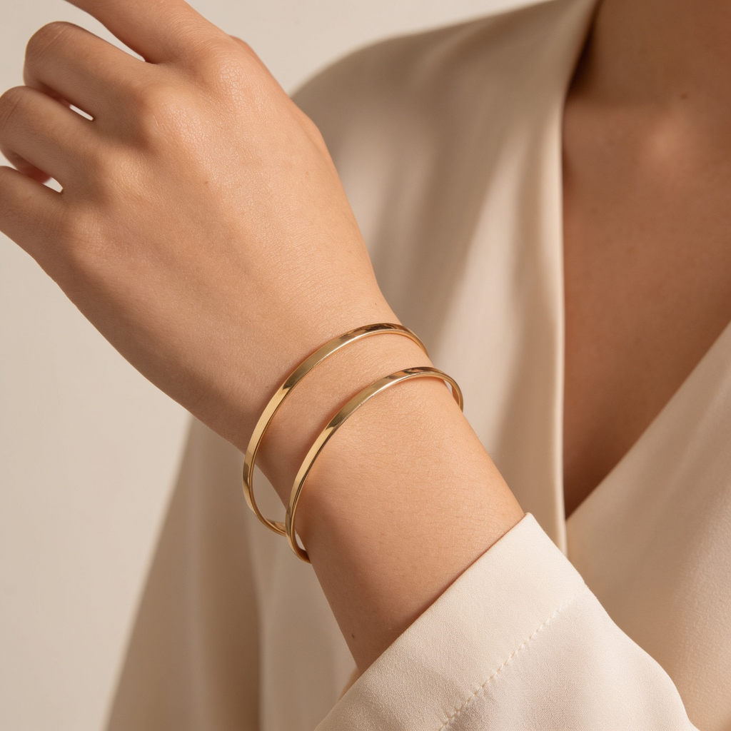 brazalete-hecate-dorado-pieza-puesta.jpg