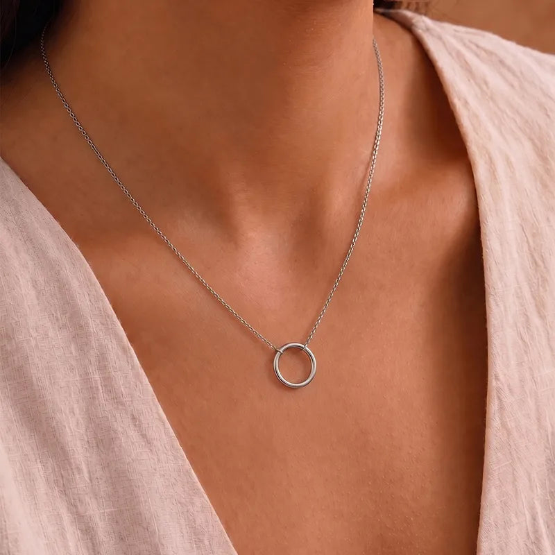 Collar-Aine-silver-modelo.jpg