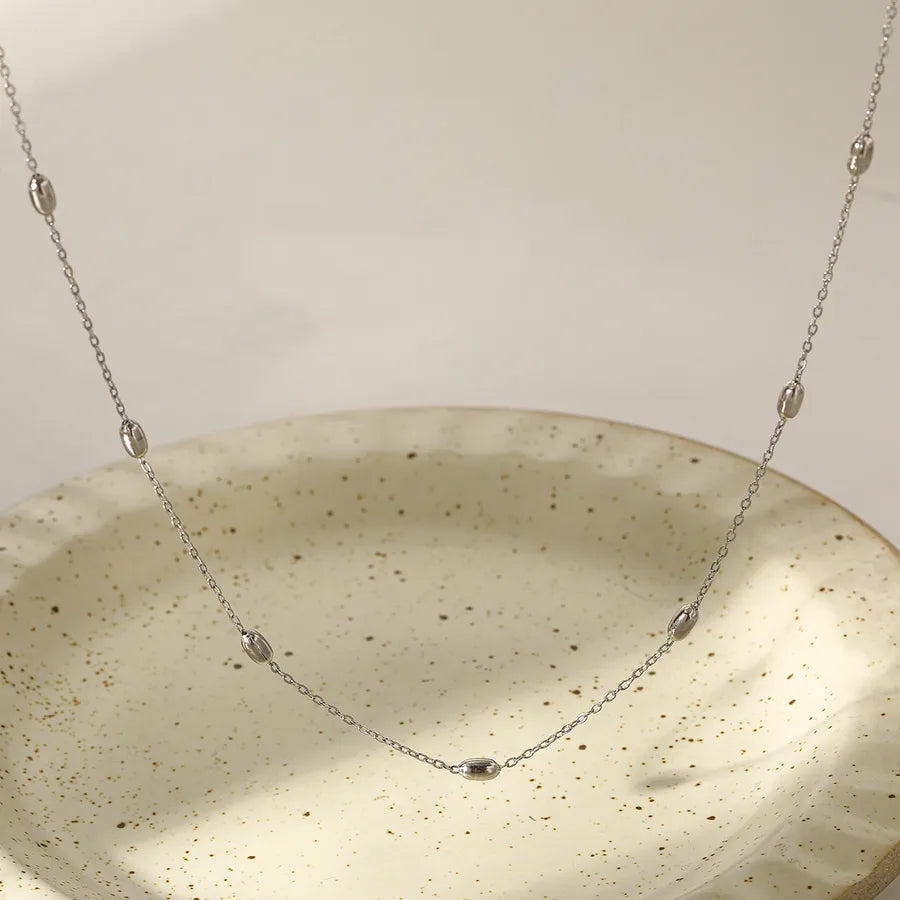 collar-andromeda-pleateado-vista-frontal.jpg