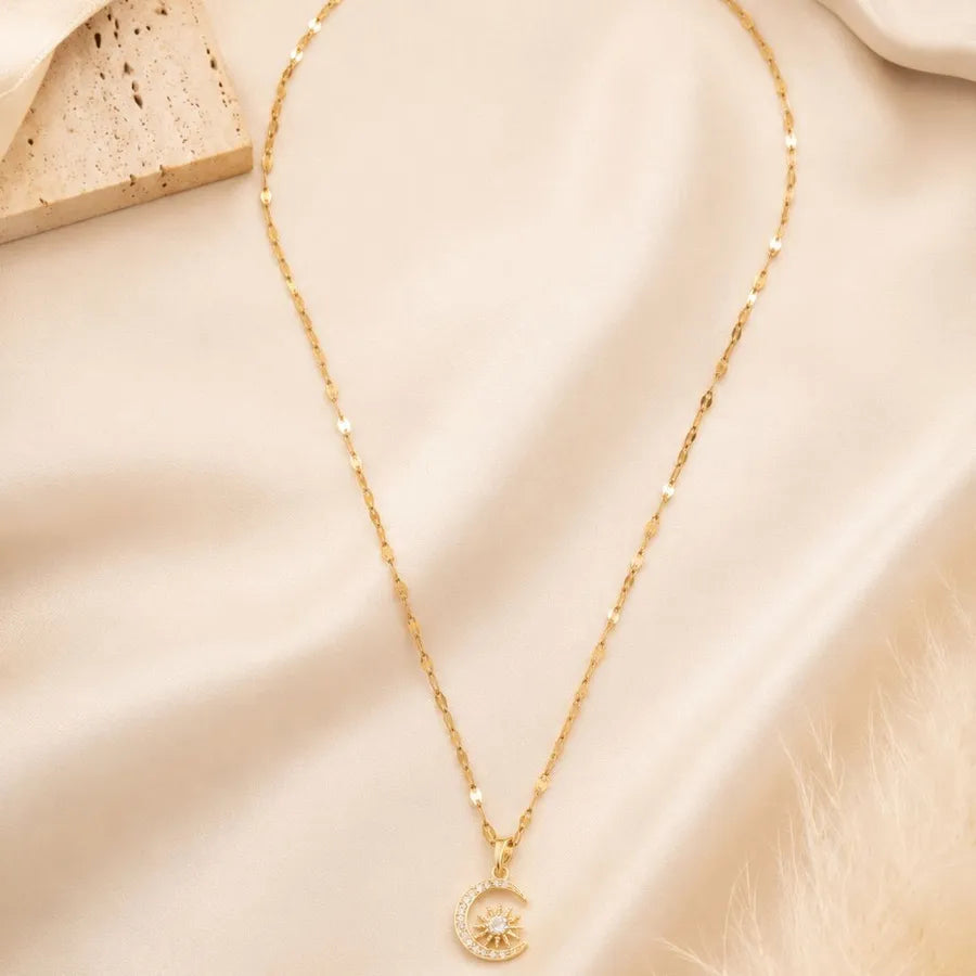 Collar-Mahina-dorado-contexto.jpg