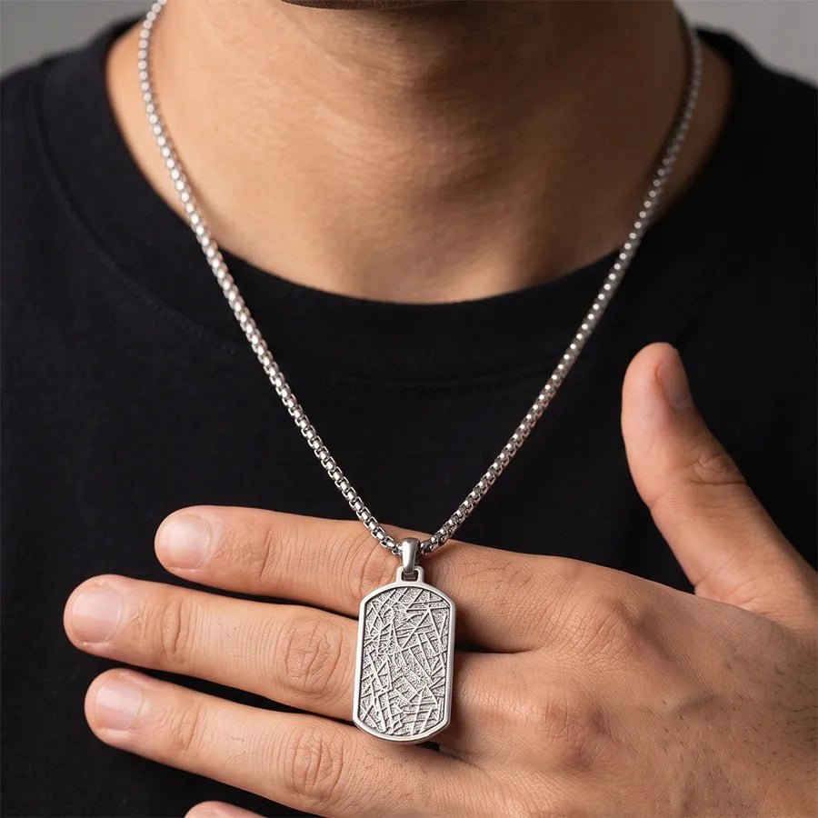 Collar-Orestes-silver-modelo.jpg