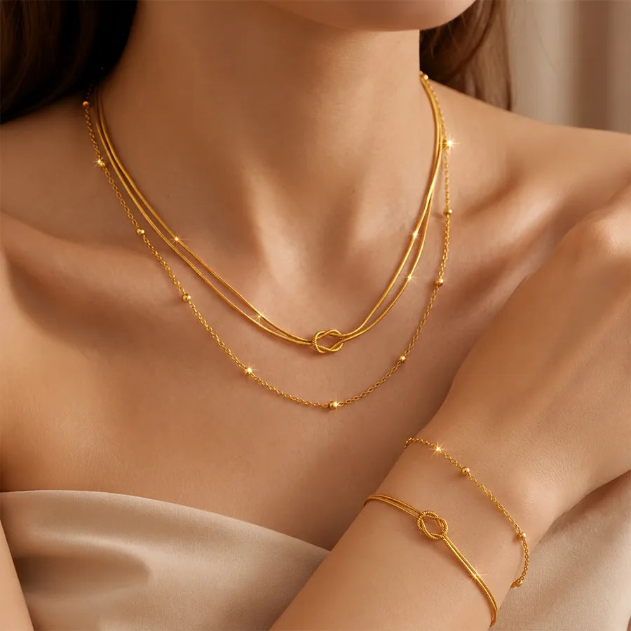 Conjunto-Freya-dorado-modelo.jpg