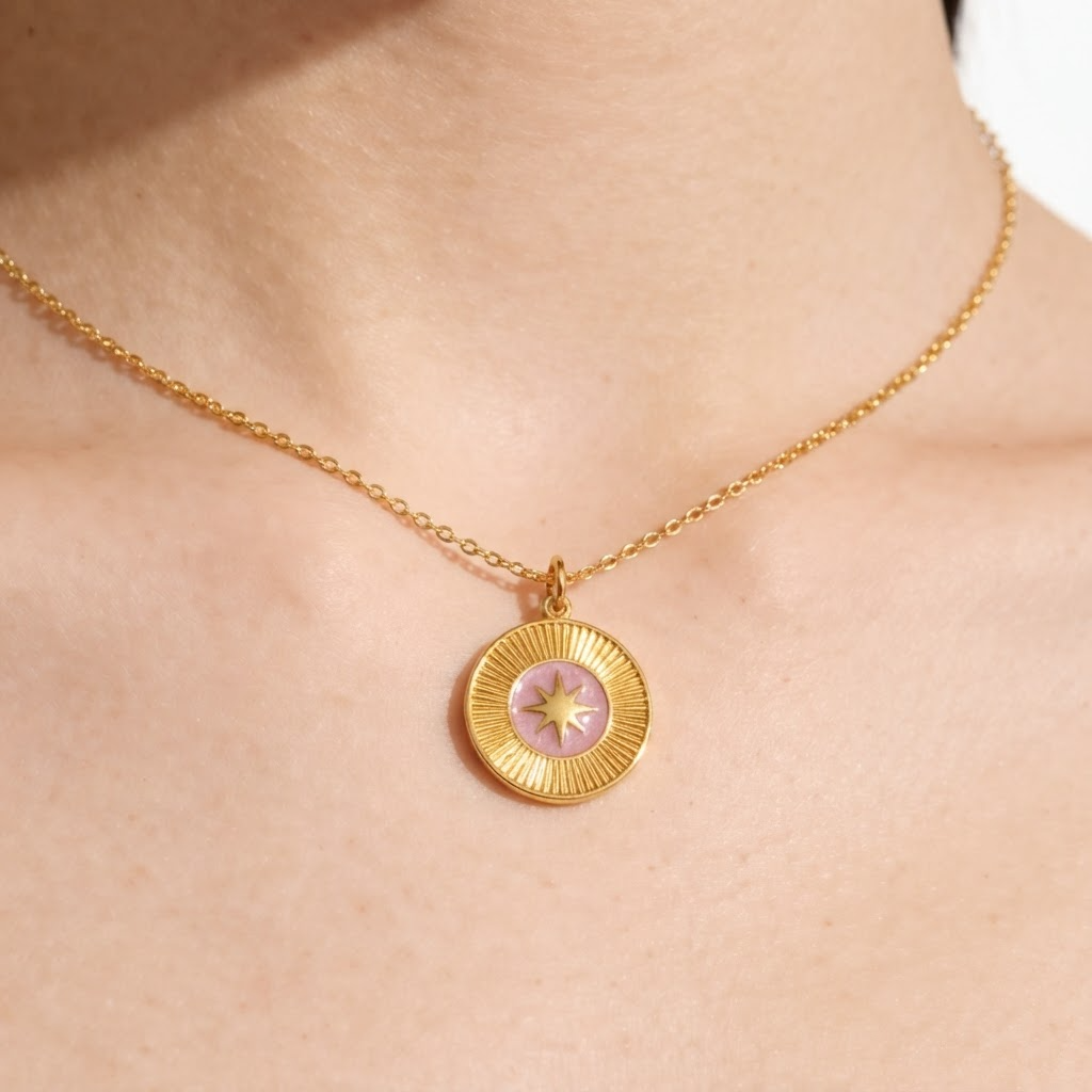collare-dione-dorado-detalle.jpg
