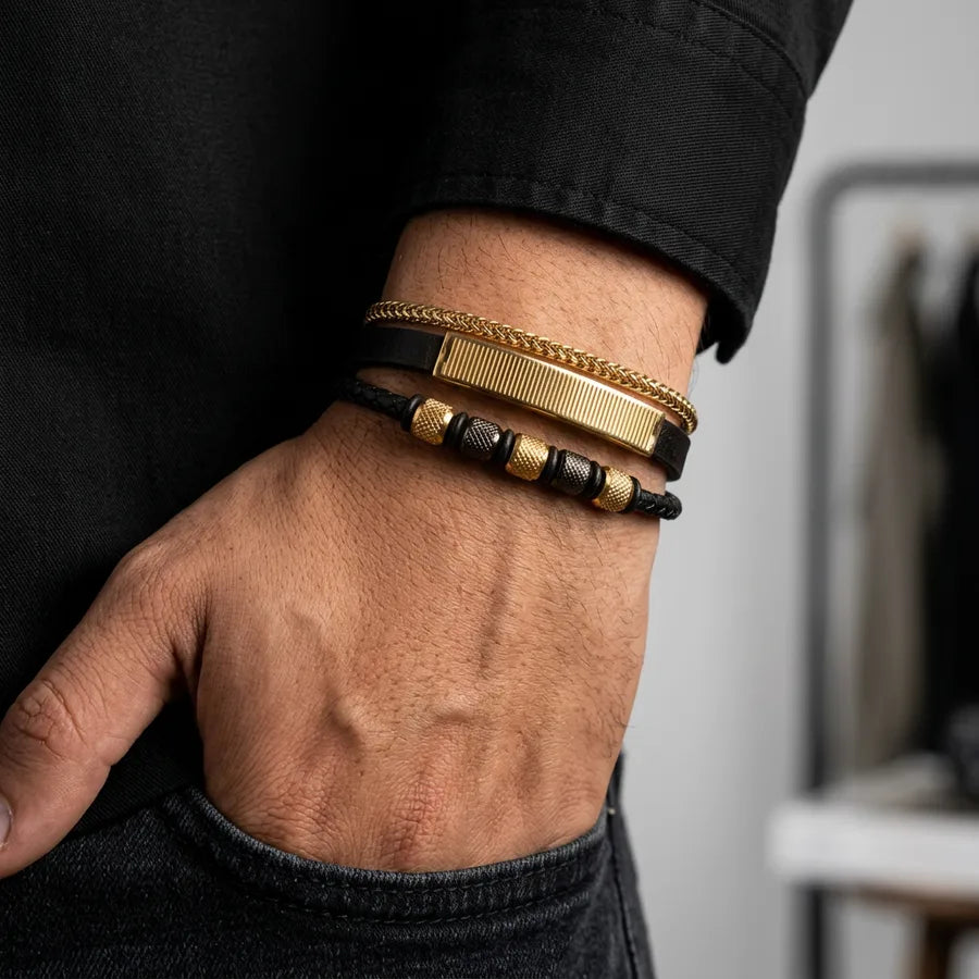 Pulsera_Aureo_Nyra_con_Modelo.png
