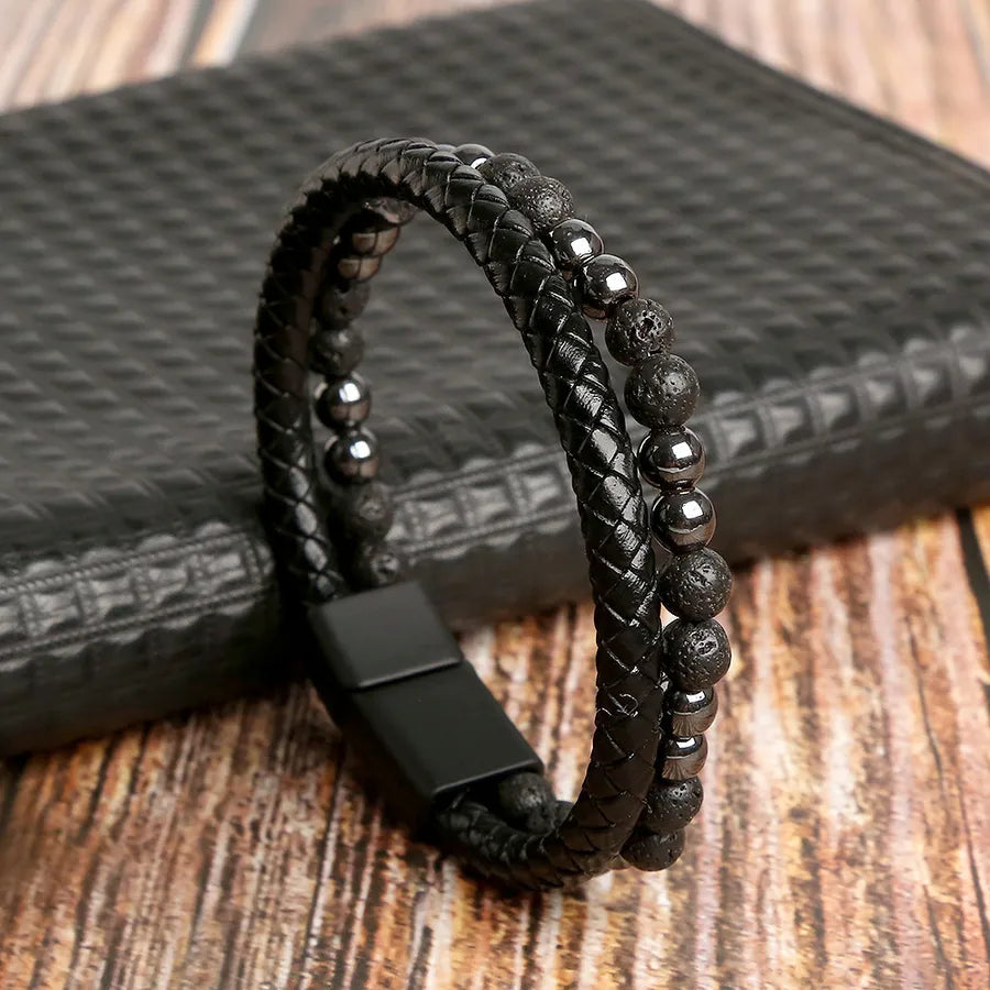 Pulsera_raiz_doble_dark_Nyra_en_foto montaje toma a detalle.jpg