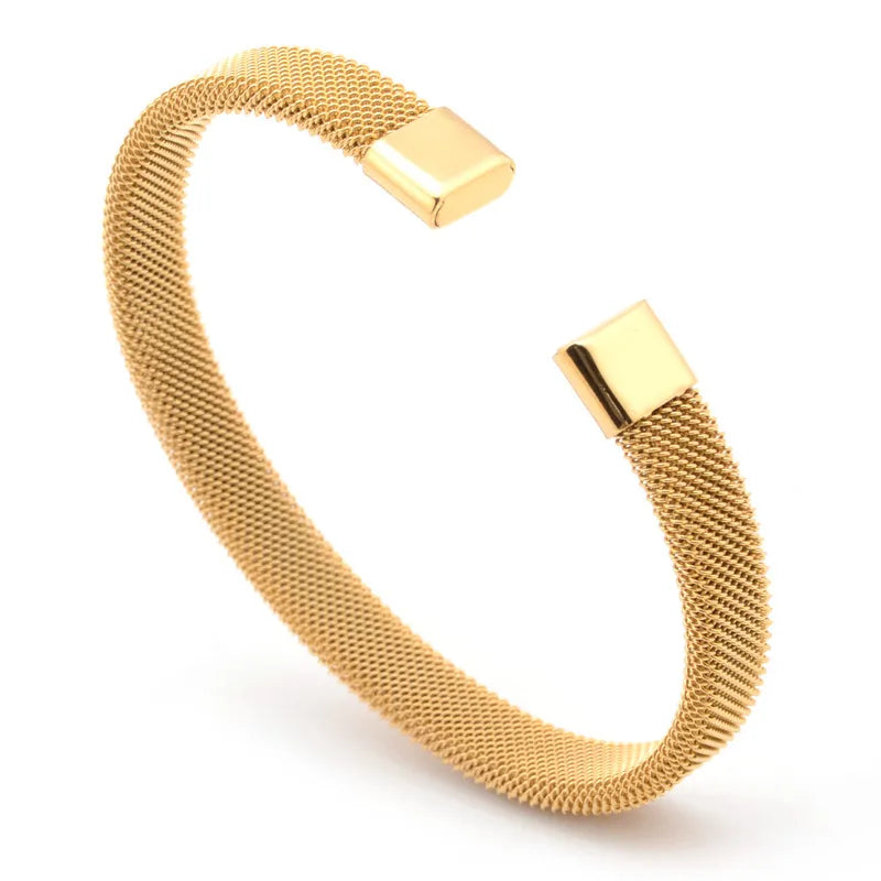 brazalete_telar_gold_nyra_en_foto_a_detalle.jpg
